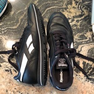 Reebok Black/white Classics